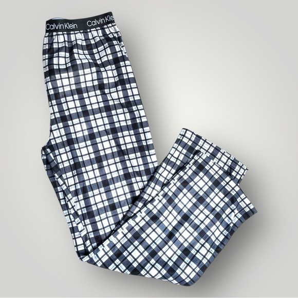 NWOT Calvin Klein Black and White Plaid Pajama Pants - Picture 2 of 9